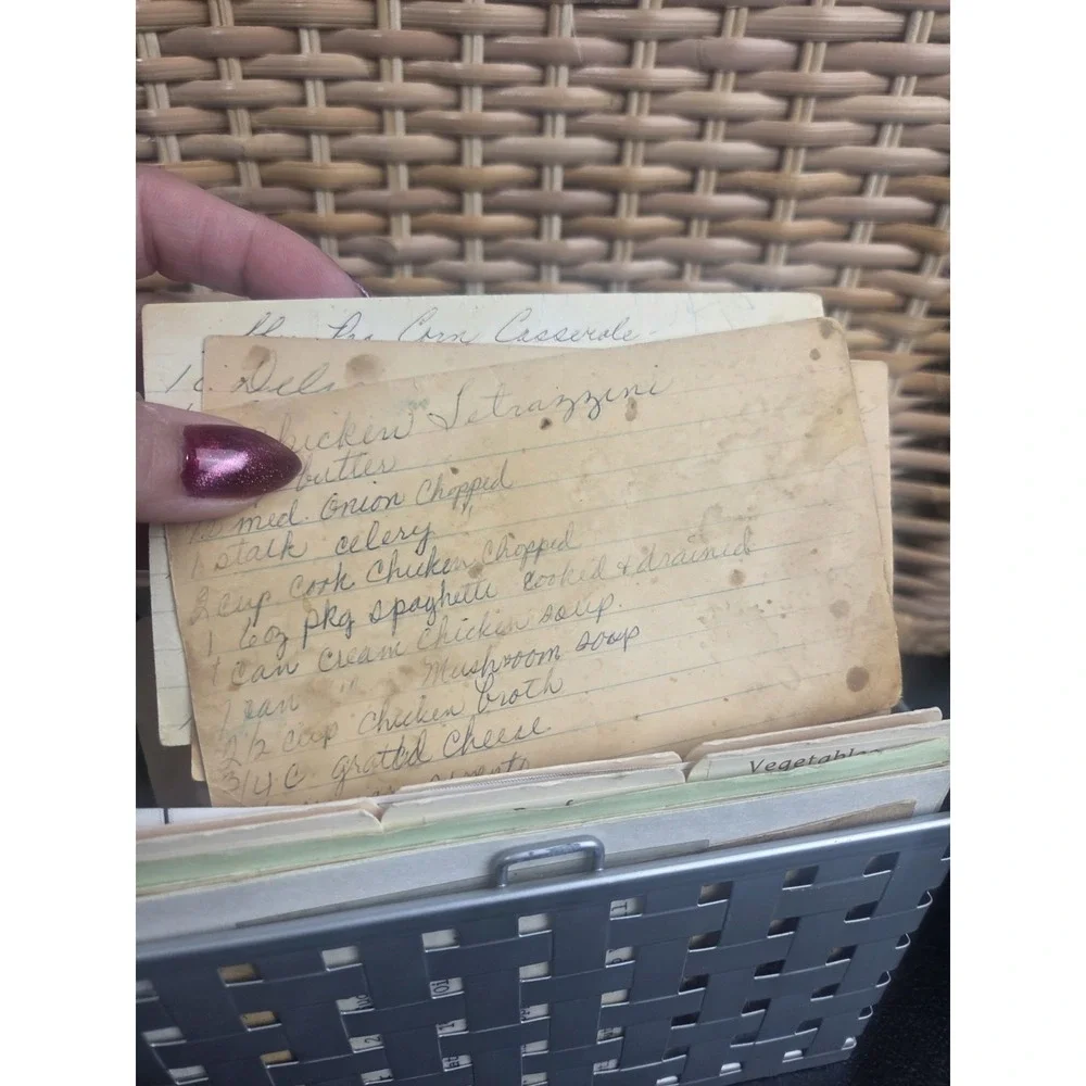 Recipe Box Estate Found Hand Written And Blank Cards Texas North Carolina